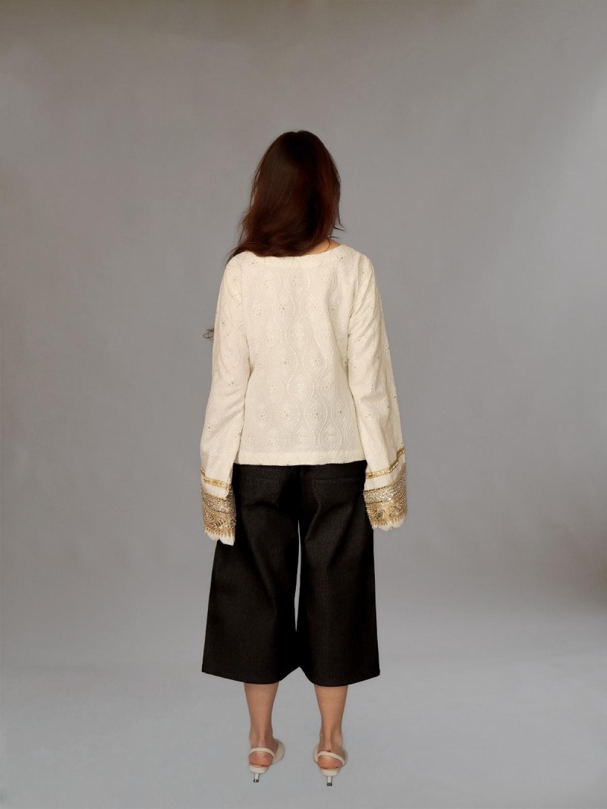 Tazad | Echoes of Contrast